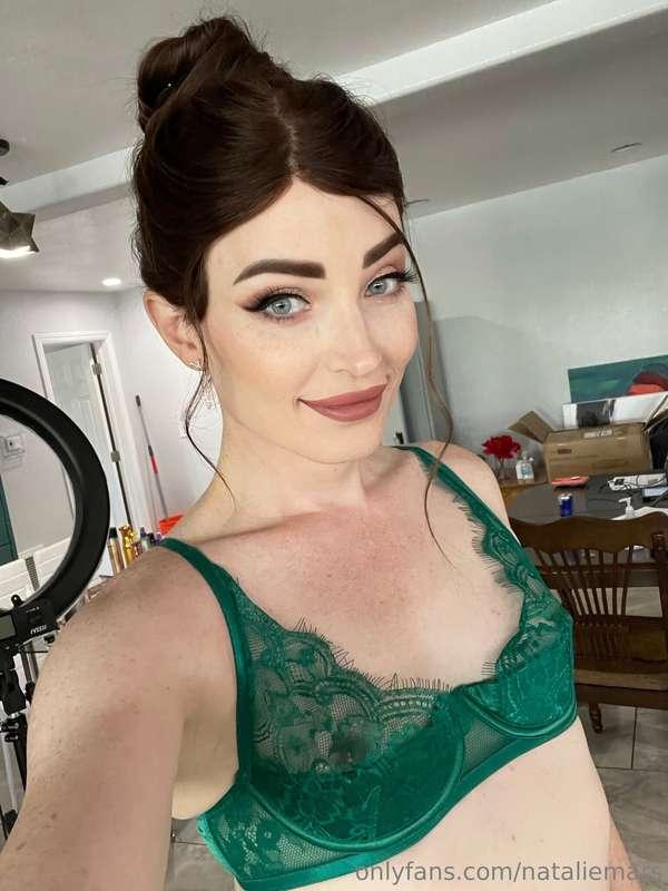 Guess my favourite colour and i'll send you a surprise.💦