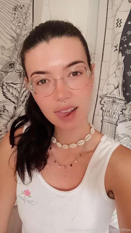 hecatewhitewitchfree image #0