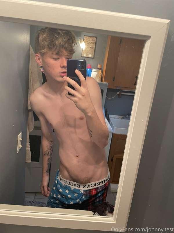 Hey cutie ;) I sent out a special bundle 🥺check ur messages ..