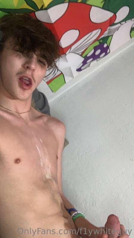 f1ywhiteguy image #0