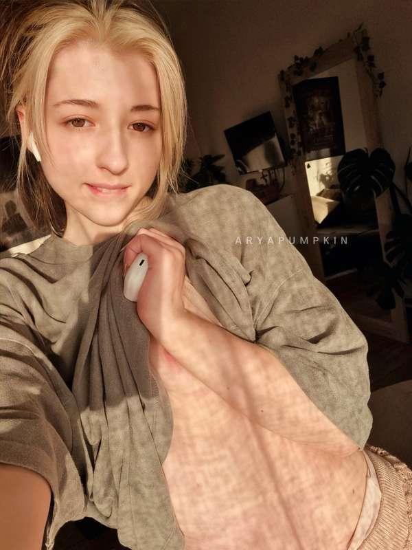 Sorry for the messy hair, but the lighting was so nice!