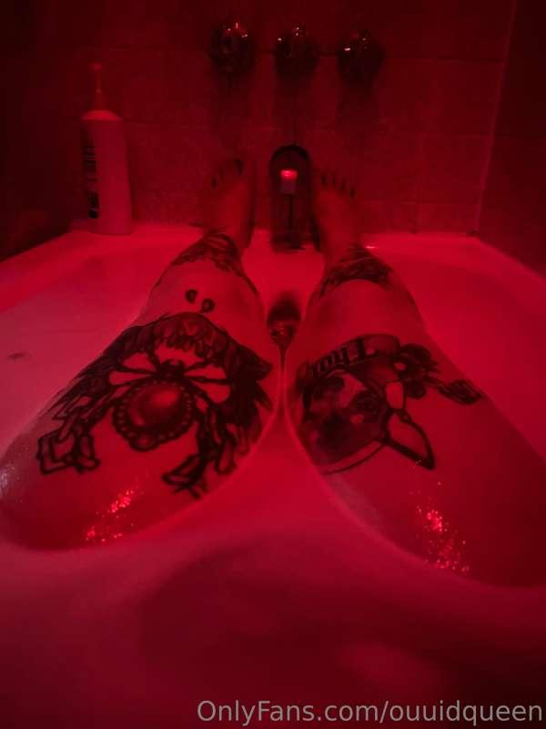 Loving the red lights in the shower