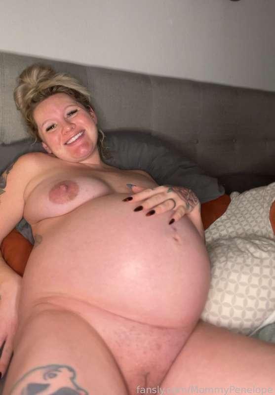 Literally about to give birth…make sure you’re subscribed as a VIP if you’re here for the #lactation content!

It’s 50% off and full access! 


#pregnant #milf #breeding #mommy #bignipples #mommymilkers #pussy #bellyfetish #bigbelly