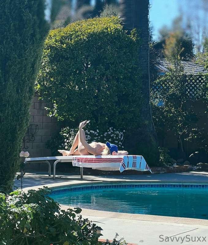 POV you’re the pool guy & you catch me like this 🤭