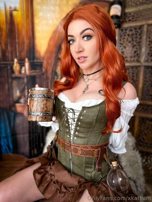Full Tavern Maiden set just dropped in your DM's! Here are s..