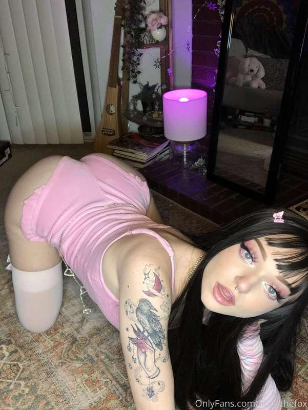 fuck me from behind for v day? 💞💓😋  ass + pussy shots from b..