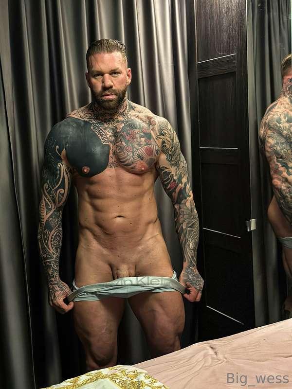 Come and get on your knees 😈