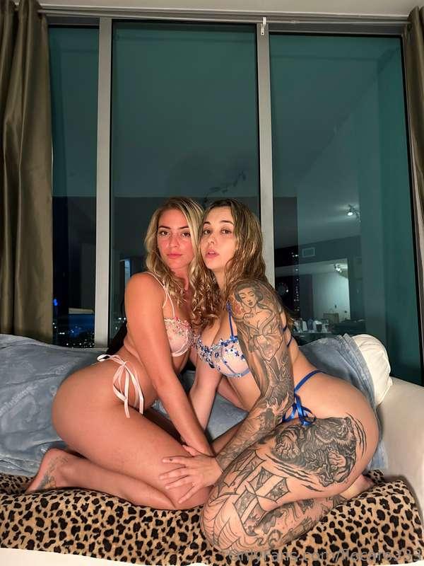 Unlock to see me and my bestie in our new lingerie 🥵 or go s..