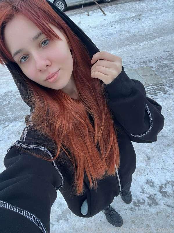 Let's remember a little winter beauty😘😉💥




#cute #beautiful #petite #redhead #custom #sexting #young