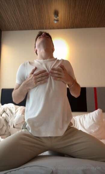 Can you guess what I think about when I touch myself?🫦