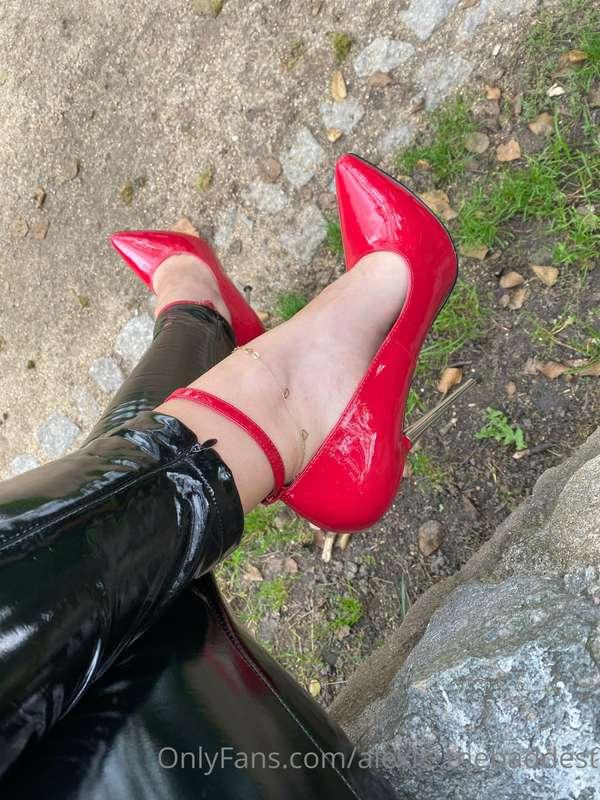 Pleaser Dagger 🗡