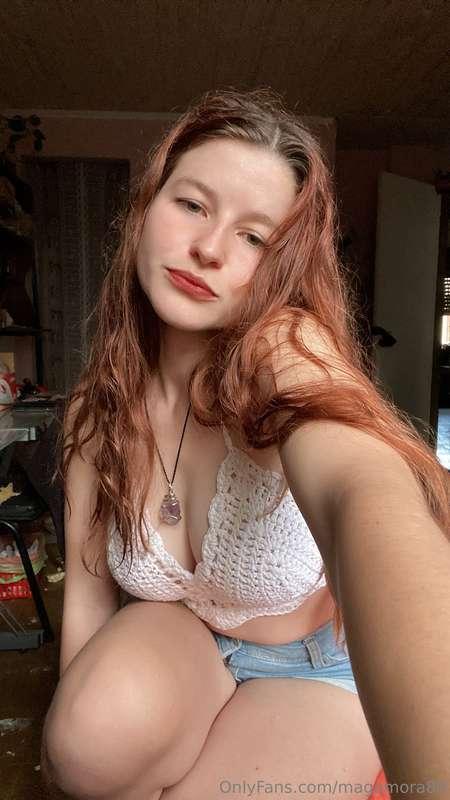 I love knitting my own tops 🥰🥰💖 
Have a good saturday babe 😘