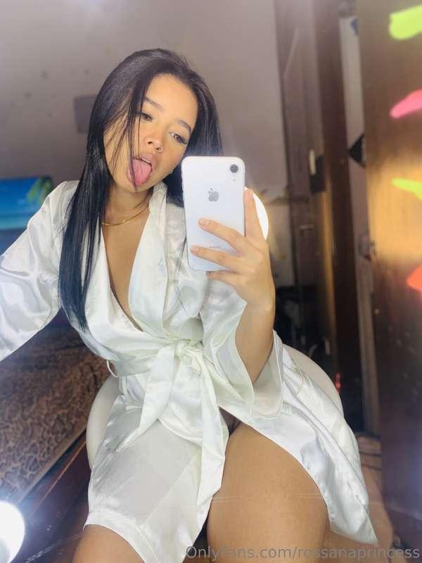 Do you prefer morning kisses, night kisses or everyday kisse..