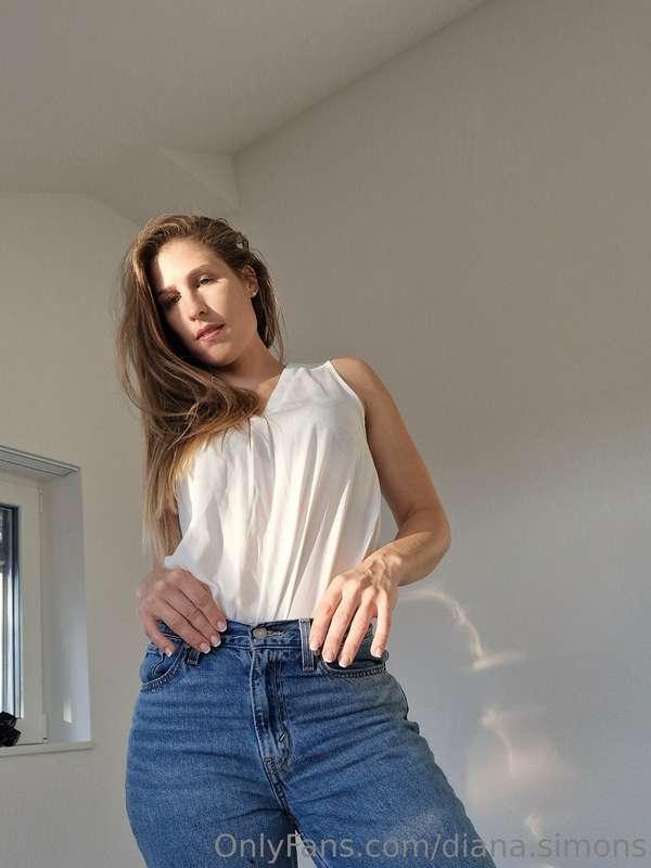 I love it you too ? 

Would you smack my ass ?