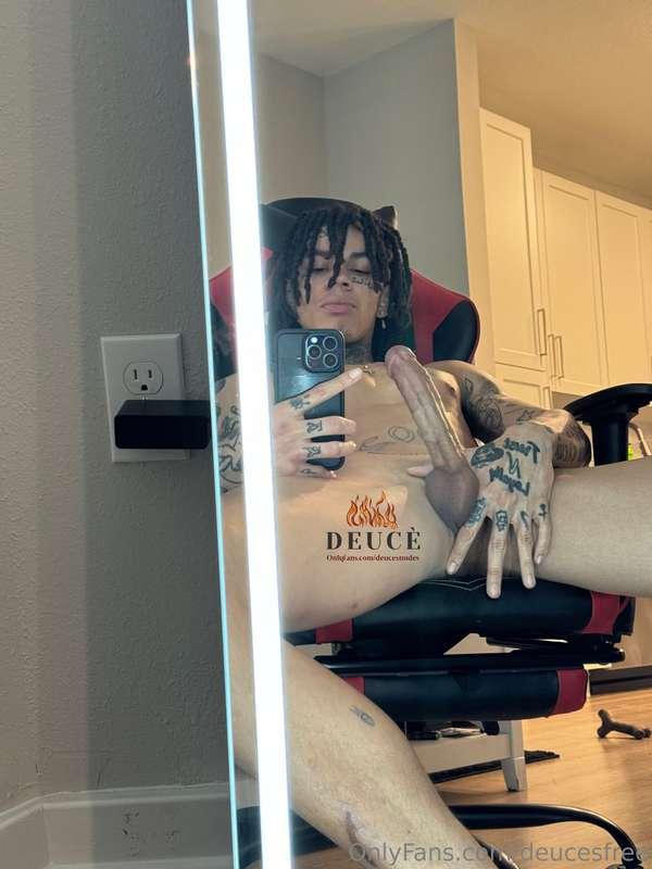 my dick is so big, i need somewhere to put it🥹

@deucesnudes