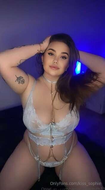 🟢@samanthasmith33 IS WET RIGHT NOW🟢
Her @samanthasmith33 bod..