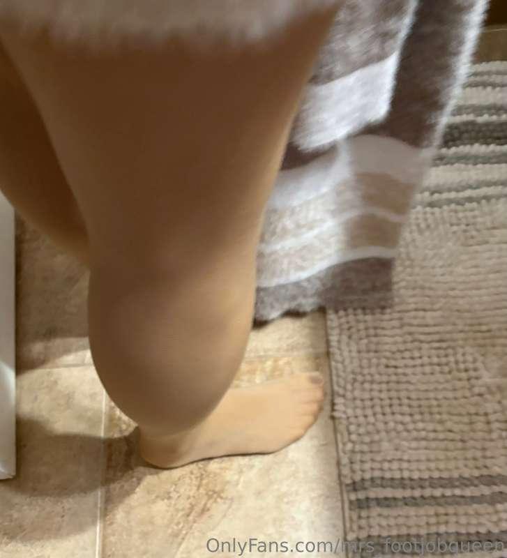 mrs_footjobqueen image #19