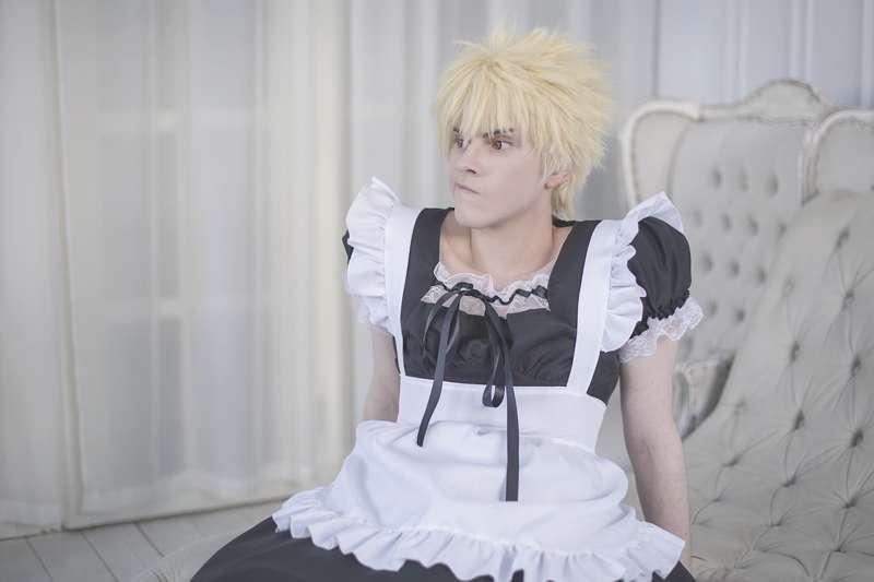 Maid Bakugou backstage :3