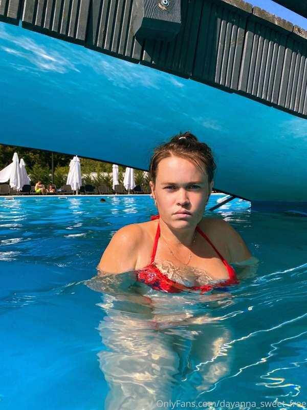 Guys i love pools. Once i was so naughty and i made sex in a..