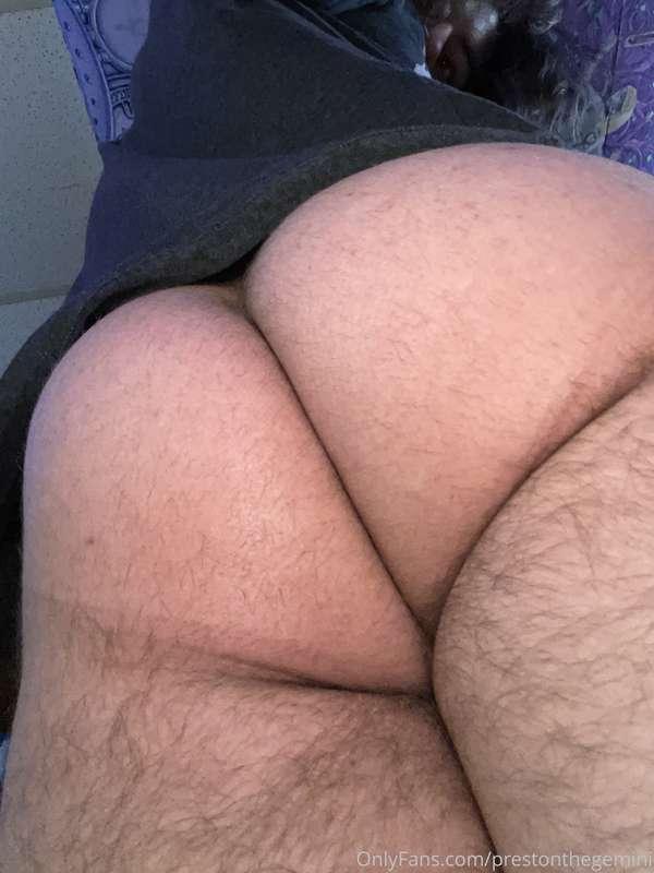 Spread Em wide before you ride 😈