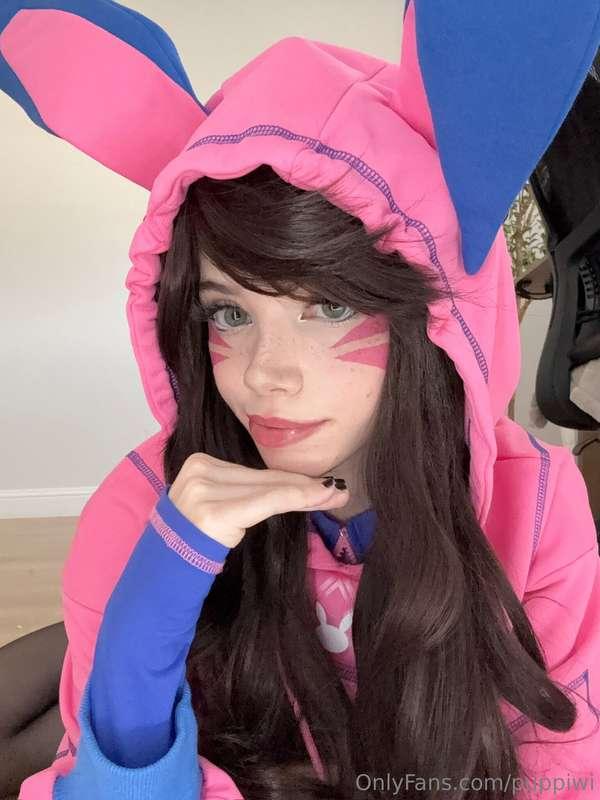 taking halloween costume suggestions 👻 msg me! 