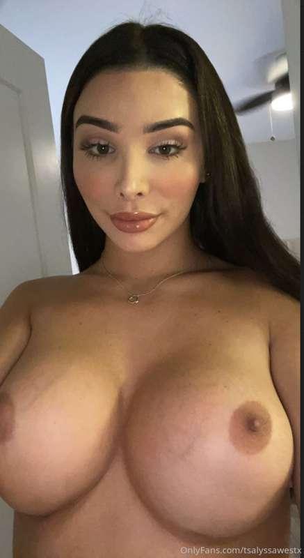 Cum play with me and big titties baby... let me THANK YOU fo..