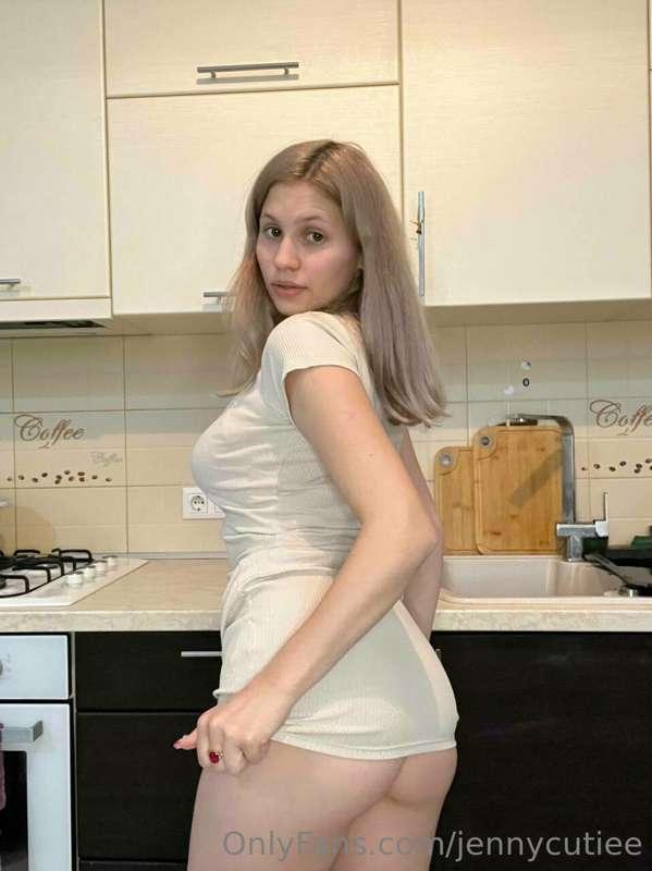 Feeling naughty in the kitchen 🙈