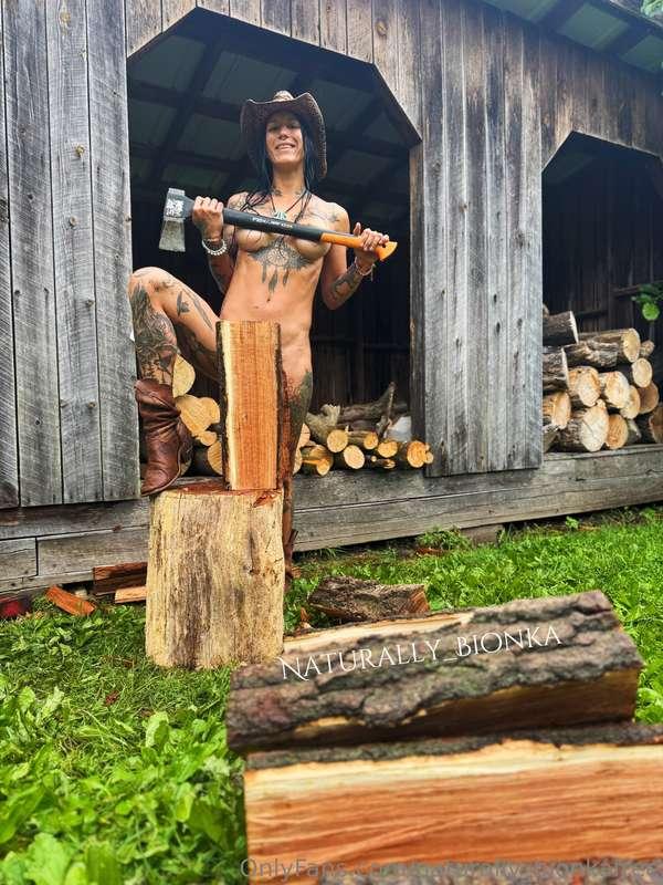 Wood you bend me over!?! 🤭