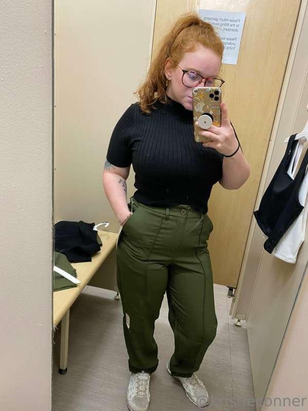 Do you like my new outfit? 🤫🌸