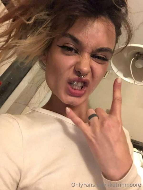 Sex, rock and roll and lots of fun? I'm waiting for you, hon..