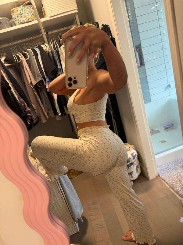 How's the view back there? I'd love to shake some ass for yo..