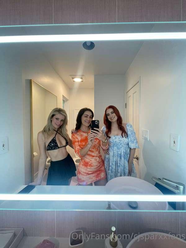 Filming for my podcast with these sexy ladies @heyitscodee &..