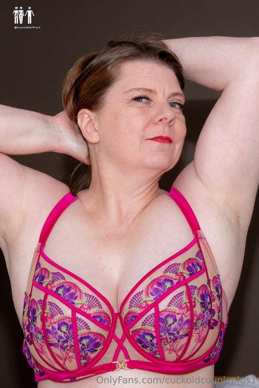 In and Out of My New LingeriePart 1 of 3On Jan 1st I posted ..