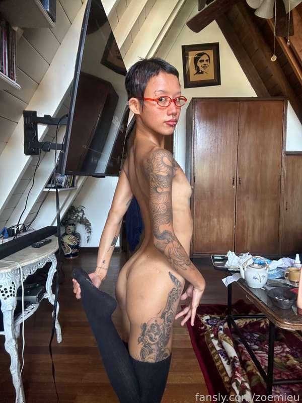 zoemieu image #3
