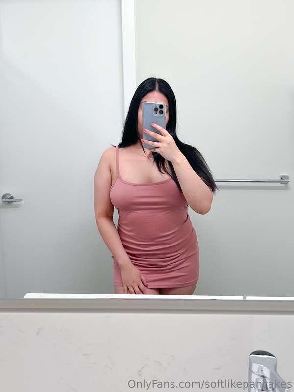 Do you like seeing me from the front? 💗