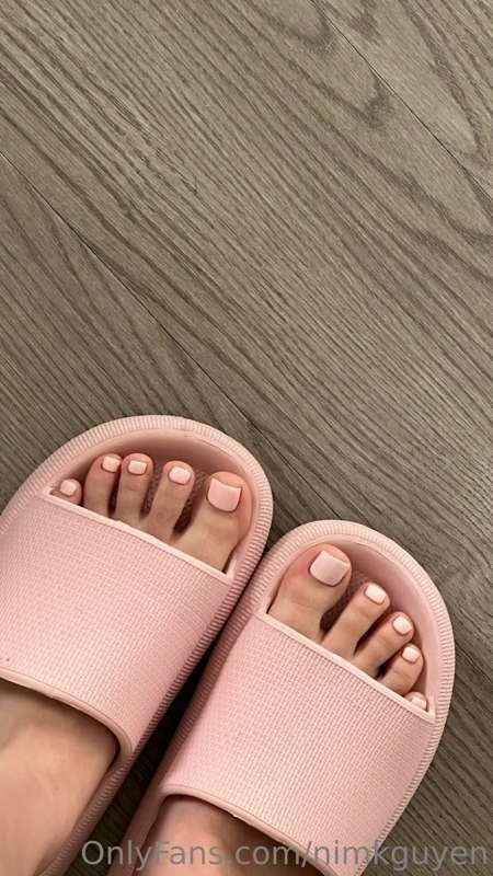 cute toe sunday