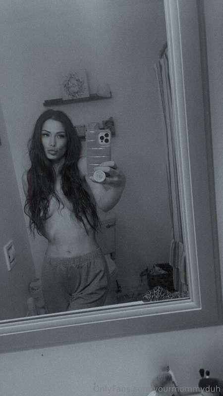 Blondes or brunettes? 