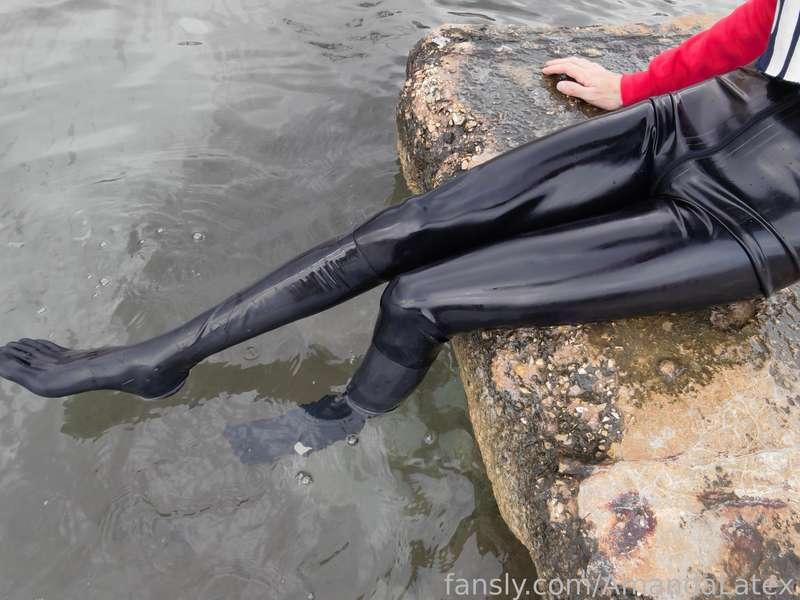 amandalatex image #4