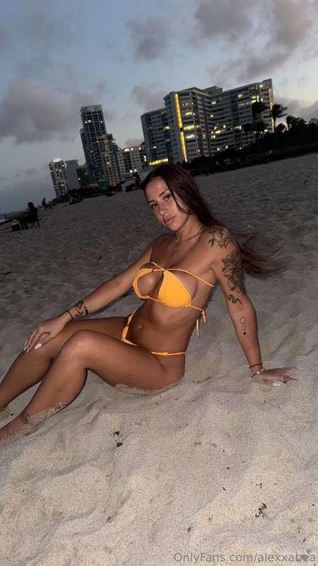 IG saw this hot bikini set first 😝 but here's a little somet..