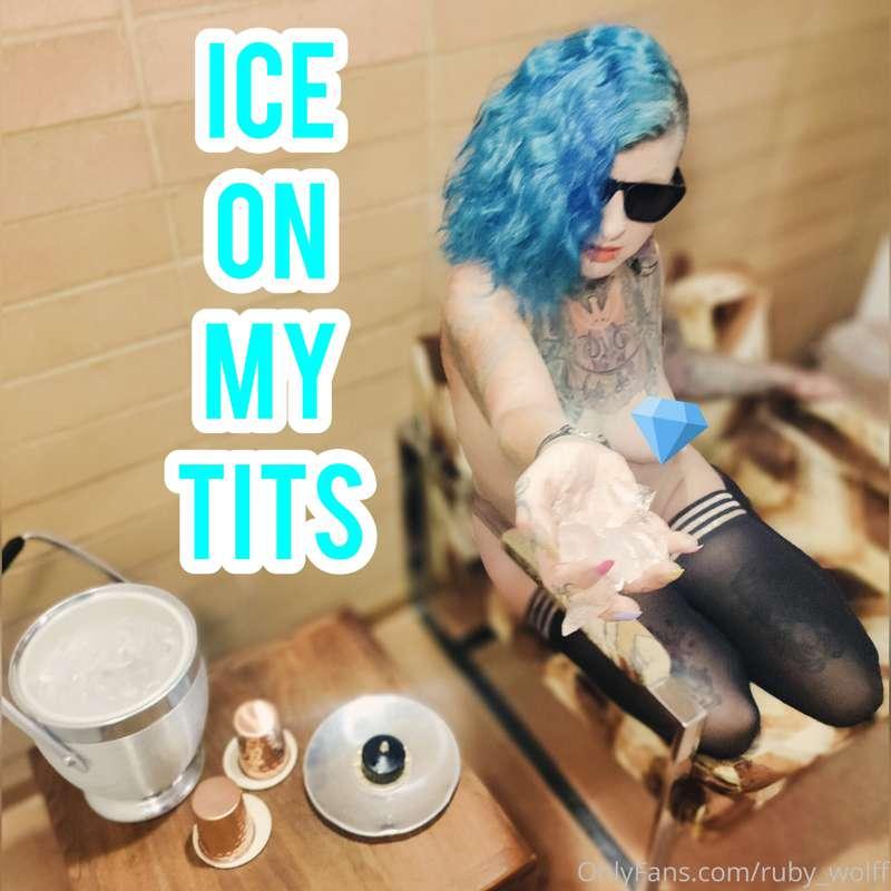 This ice on my tits was so cool I had to wear my shades. 😎

..