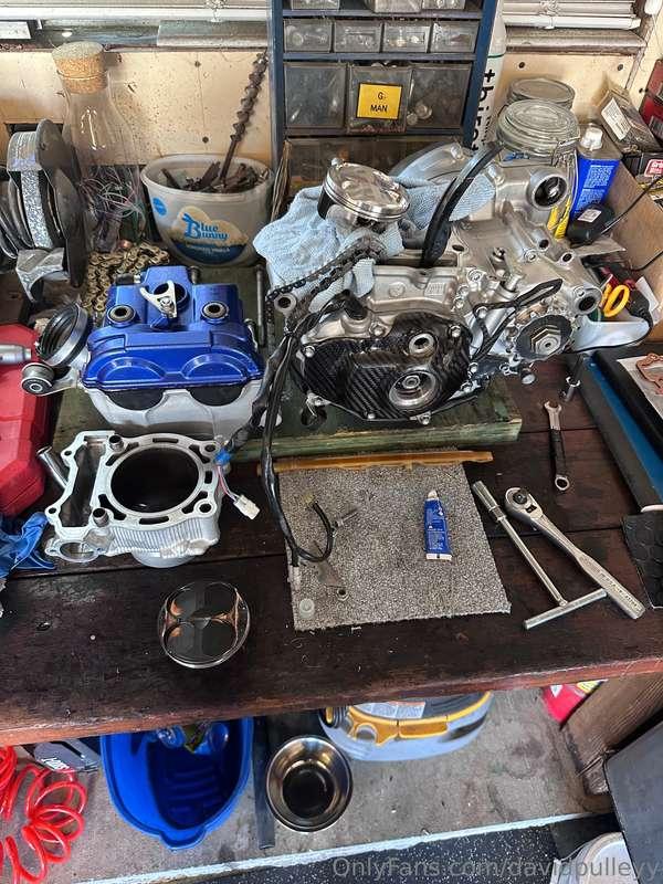 Fresh top end and cam chain in this morning going in today 