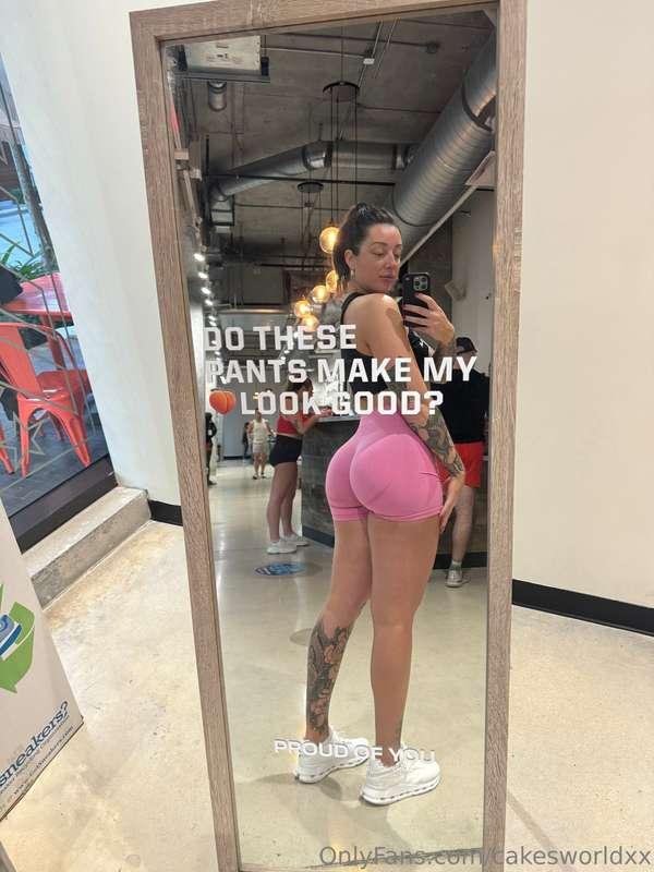 I want kisses from my feet all the way up to my juicy ass ch..