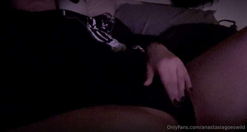 **How do you like to initiate a steamy night?** 😏