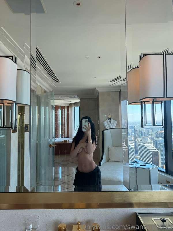 You: trying to focus Me: distracting you on purpose 🤭