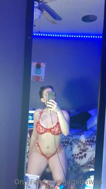 Send me a message if you want to see me take this off 🥰😏