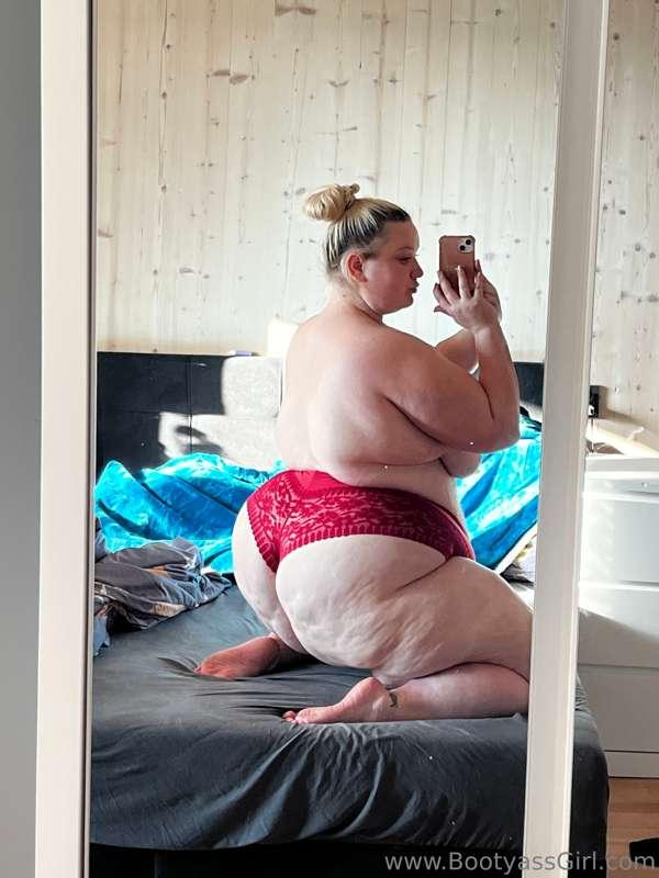 bootyassgirl image #2