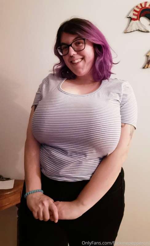 Bra / no bra / On / off. I love all the different ways my ti..
