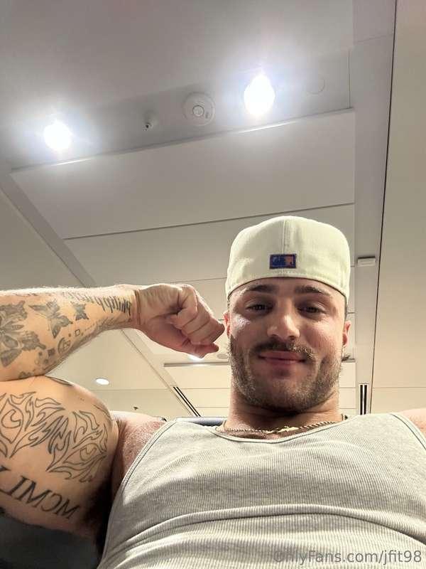 official submission to be your airport crush