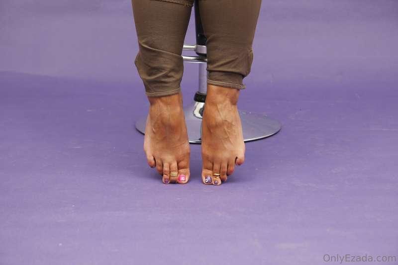 #FootFetishFridayI found on My disk older photos with My fee..