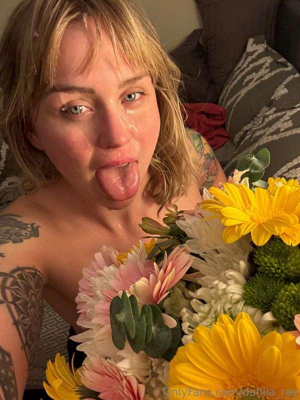 Thanks for the flowers and cum ❤️
